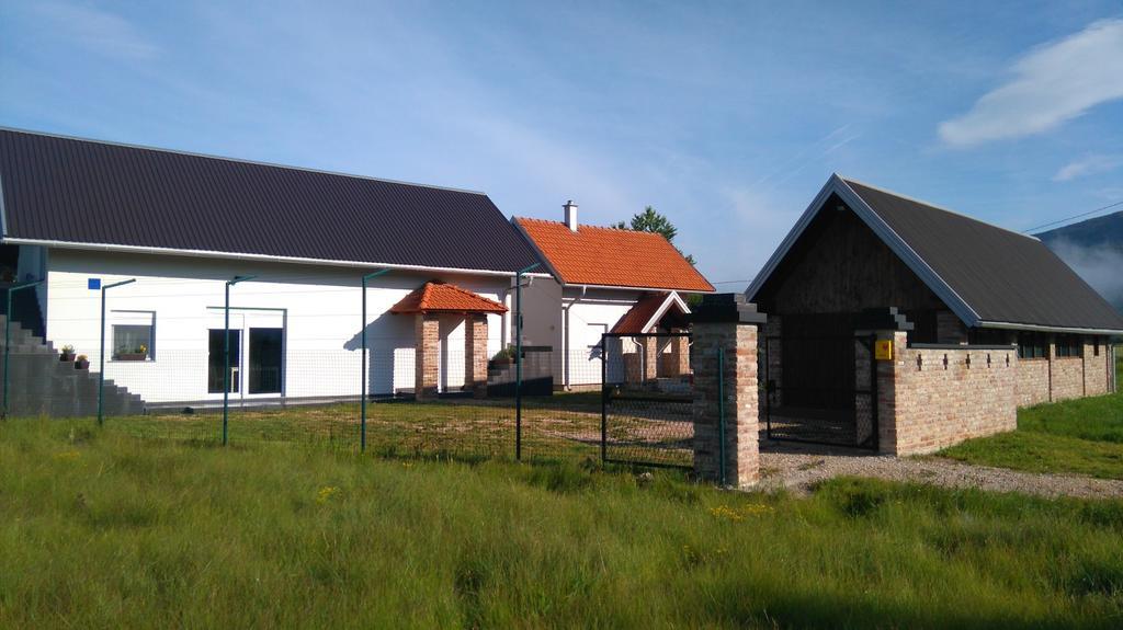 Gacka Valley Licko Lesce Exteriör bild