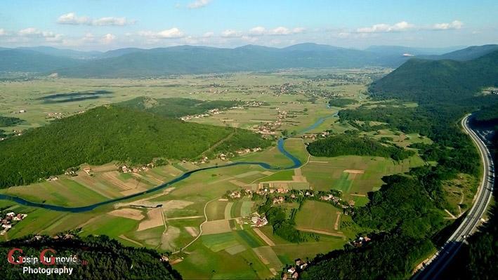 Gacka Valley Licko Lesce Exteriör bild